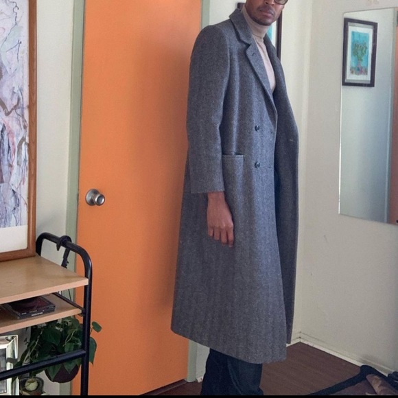 Herringbone walking coat. - Picture 2 of 4